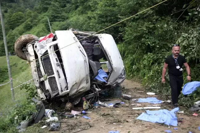 Giresun Valiliği'nden kaza açıklaması: 6 ölü, 5 yaralı