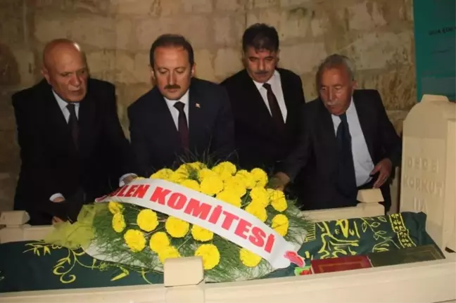 Uluslararası şölenler Dede Korkut Türbesi ziyaretiyle başladı