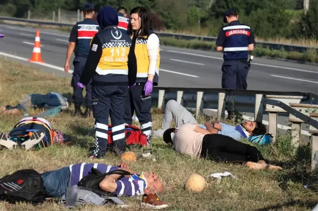 Bolu'da, TEM'de meydana gelen kazada ölü sayısı 2'ye çıktı