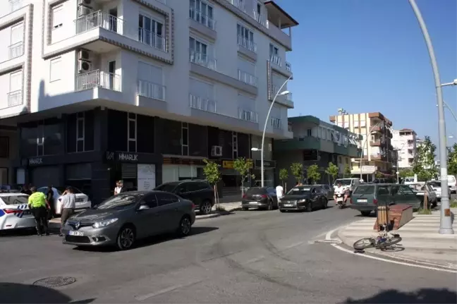 Manavgat'ta otomobil bisikletli çocuğa çarptı: 1 yaralı