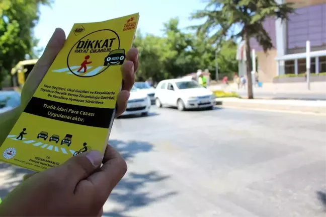 'Yaya Öncelikli Trafik' için yayalar ve sürücüler bilgilendirildi