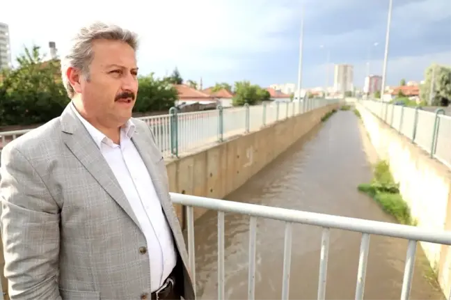 Başkan Palancıoğlu taşkın kanallarını inceledi