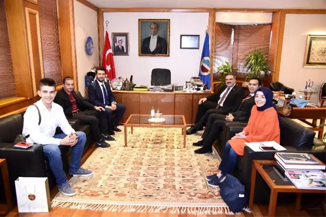 Genç MÜSİAD Eskişehir'den Rektör Çomaklı'ya ziyaret