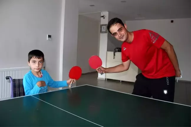 Fiziksel engelli Muhammed'e altın dokunuş