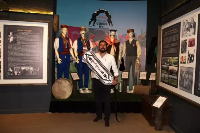 Türkiye'nin tek güreş evi Sındırgı'da açıldı