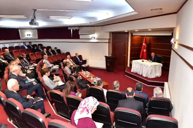 Denizli'de 'Kaymakamlar ve Kurumların İl Müdürleri' toplantısı