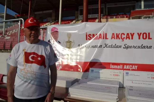11. Uluslararası İsmail Akçay Yol Koşusu'na yoğun ilgi