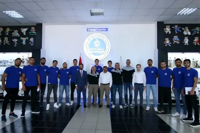 Kağıtspor Erkek Voleybol Takımı'nda imzalar atıld