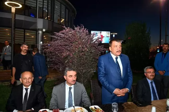 Büyükşehir Belediyesinden Muharrem iftarı verildi