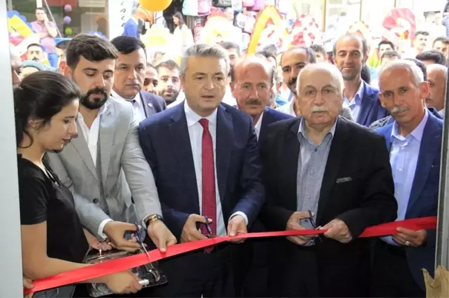 Hakkari'de eczane açılışı