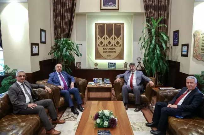 İstanbul Üniversitesi Rektörü Ak, Rektör Polat'a başarılar diledi