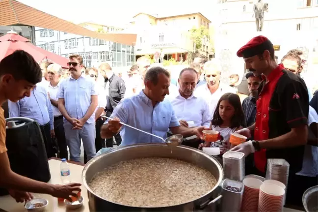 Tunceli Valiliği'nden aşure ikramı