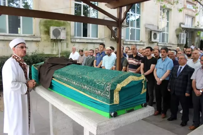 Müdür Akın'ın baba acısı