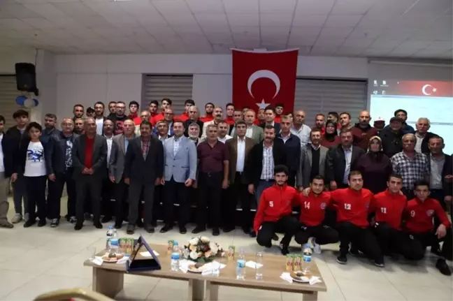 Akkışla Gençlikspor'dan sezon açılış ven tanıtım toplantısı