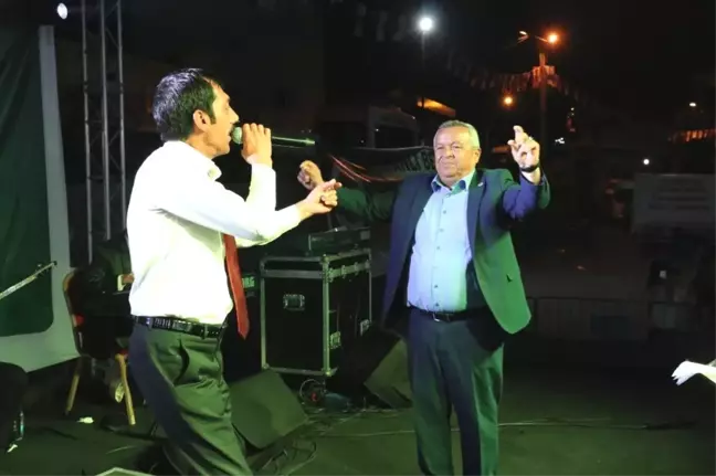Hasadını toplayan çiftçiler Fındık Festivali'nde eğlendi