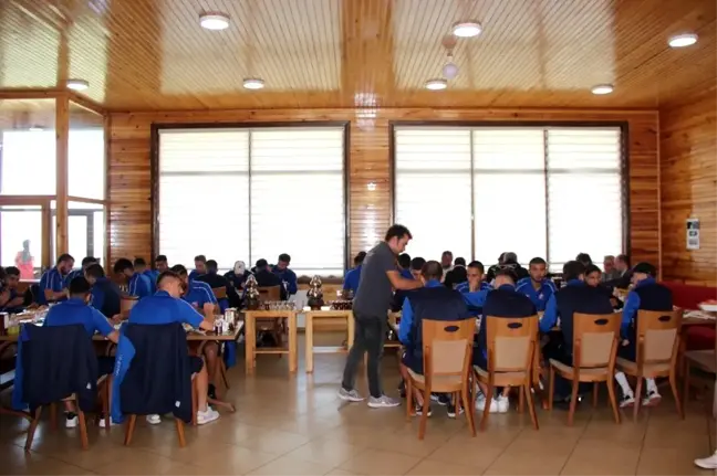 Yenice Belediye Başkanı Çaylı'dan Karabükspor'a moral kahvaltısı