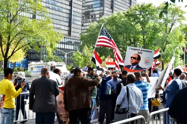 New York'ta, Sisi karşıtı gösterilerde gergin anlar yaşandı