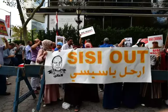 New York'ta, Sisi karşıtı gösterilerde gergin anlar yaşandı