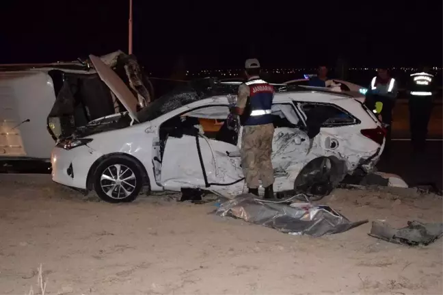 Malatya'da feci kaza: 2 ölü, 16 yaralı