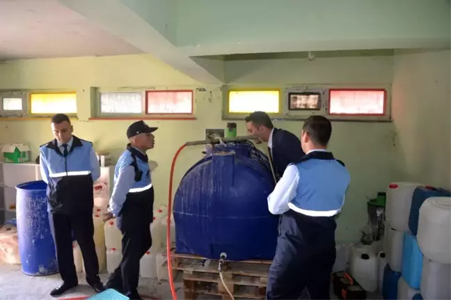 Yasalara aykırı deterjan dolumu ve üretimi yapılan depo mühürlendi