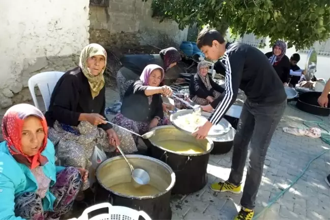 Balıkesir'de bayrak hayrında Barış Pınarı Harekatı için dua yapıldı