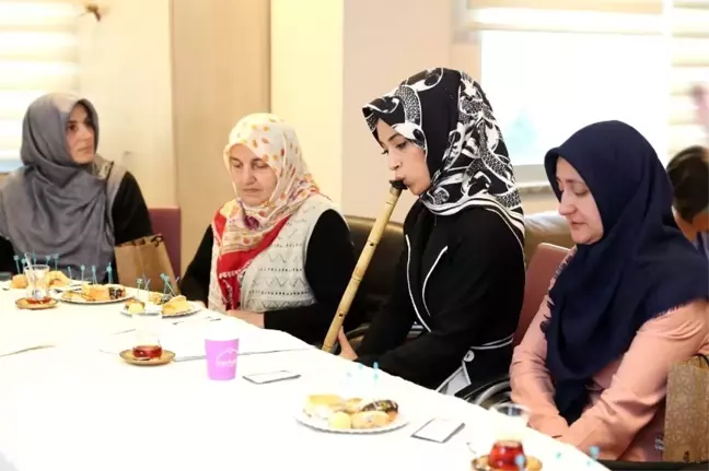 Kübra Kartoğlu'ndan anlamlı ziyaret