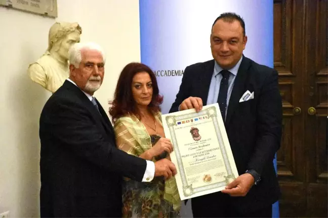 Dündar Keşaplı'ya İtalya'da bir ödül daha