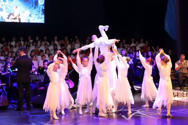 'Cumhuriyet Gençleri'nden 96'ncı yıla özel kutlama