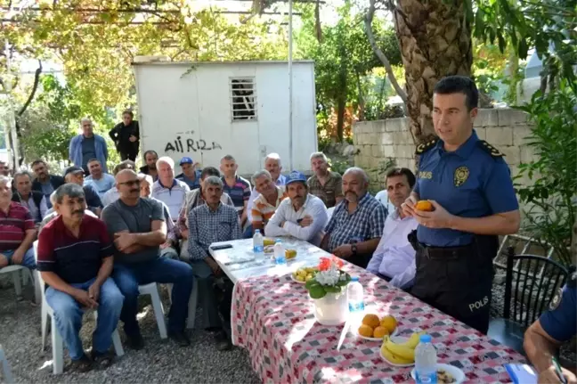 Bozyazı Emniyet Müdürü Güngör vatandaşlarla bir araya geldi