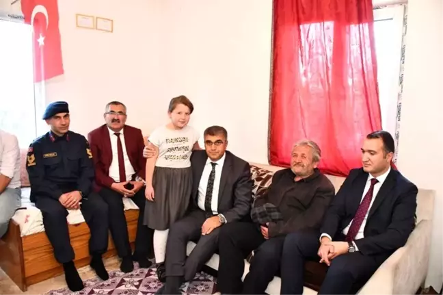Vali Gürel'den dezavantajlı ailelere ziyaret