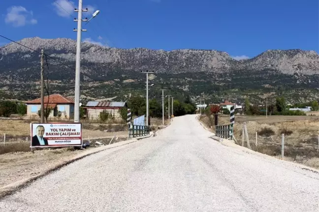 Akçay ve Ahatlı'yı bağlayan yol hizmete açıldı