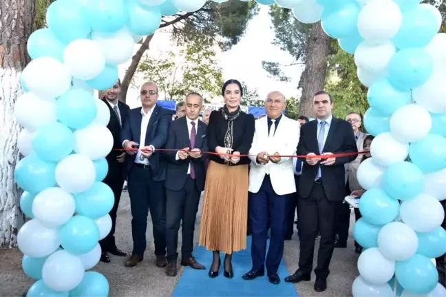 Nazilli Şehitler Ortaokulu'nda TÜBİTAK 4006 Bilim Fuarı açıldı