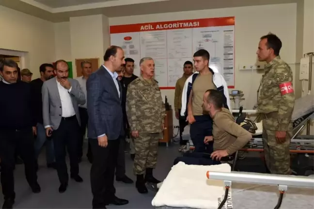 Kara Kuvvetleri Komutanı Dündar'dan yaralı askerlere ziyaret