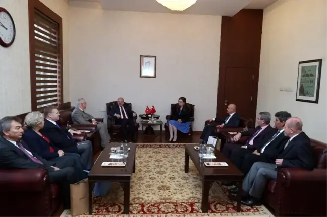 Vali Çakacak, Bulgar-Türk İşadamları Derneği yöneticilerini kabul etti