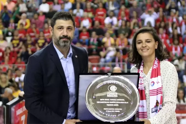 Fenerbahçe'nin yıldız oyuncusu Birsel Vardarlı'ya milli forma