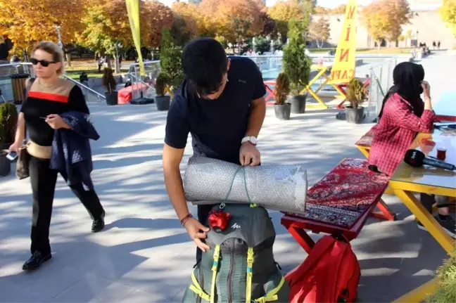 Otostopla Türkiye'den sonra dünyayı gezecek