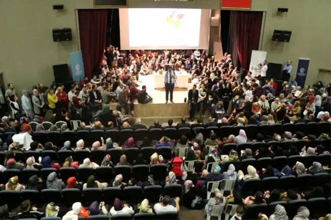 Hayati İnanç'ın seminerine yoğun ilgi