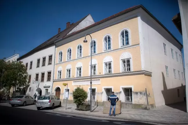 Hitler'in doğduğu ev karakol olacak