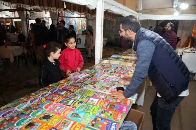 Eyüpsultan'da 'Çocuk Kitapları Festivali'ne yoğun ilgi
