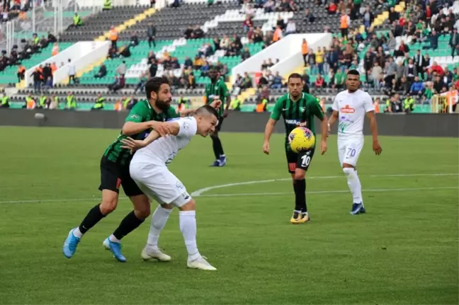 Denizlispor evinde Rizespor'u 2-0 yendi