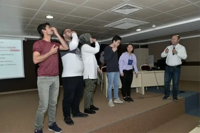 KMÜ'de aşçılık öğrencilerine ilk yardım eğitimi