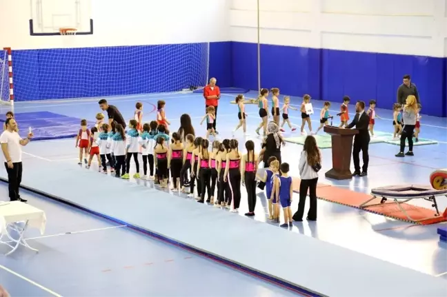 Kaş'ta Cimnastik Şenliği