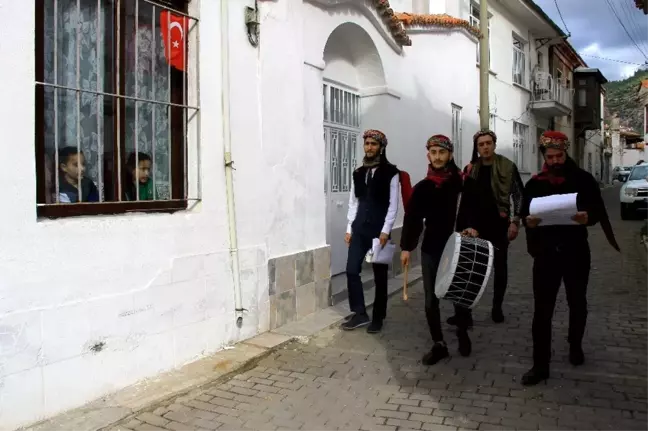 Muğla sokaklarında 'Kadına Şiddete Hayır' fermanı