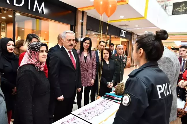 Isparta'da 'Kadına Şiddete Karşı Sıfır Tolerans' Sergisi