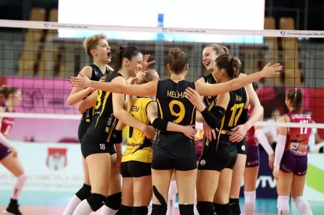 VakıfBank, Slovenya'dan zaferle döndü