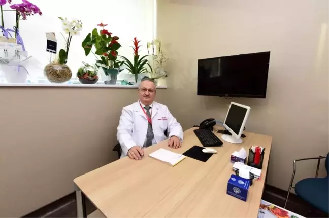 Erzurumlu Prof. Dr. Atmaca robotik cerrahide Türkiye'nin sayılı isimleri arasında yer alıyor