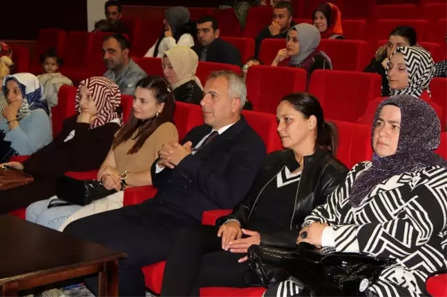 Hendek'te, 'Çocuk sağlığı ve hastalıkları' konulu söyleşi düzenledi