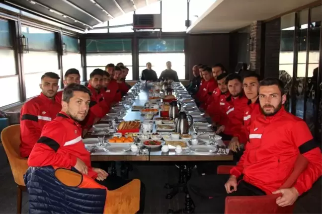 Bilecikspor'a AK Partili meclis üyesinden kahvaltı
