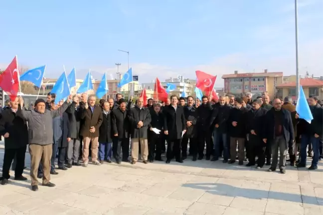 STK'lar Doğu Türkistan'da yaşanan zulme karşı ortak basın açıklaması yaptı