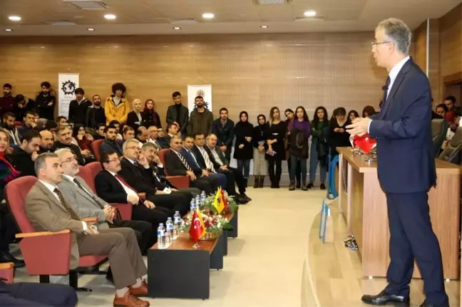 BDDK Başkan Yardımcısı Kurt, öğrencilere tavsiyelerde bulundu